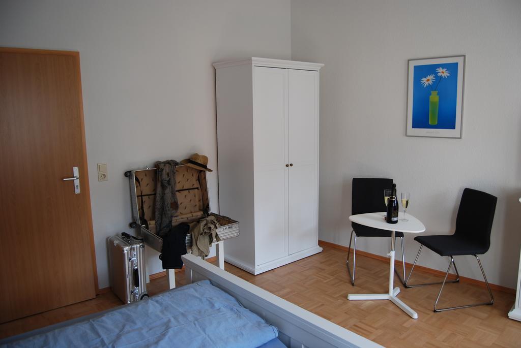 B2-Ferienwohnung Erfurt Pokoj fotografie